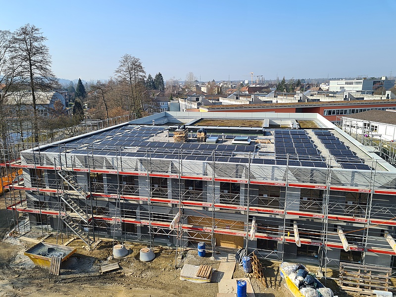 Photovoltaikanlage auf der Schule Grentschel in Lyss